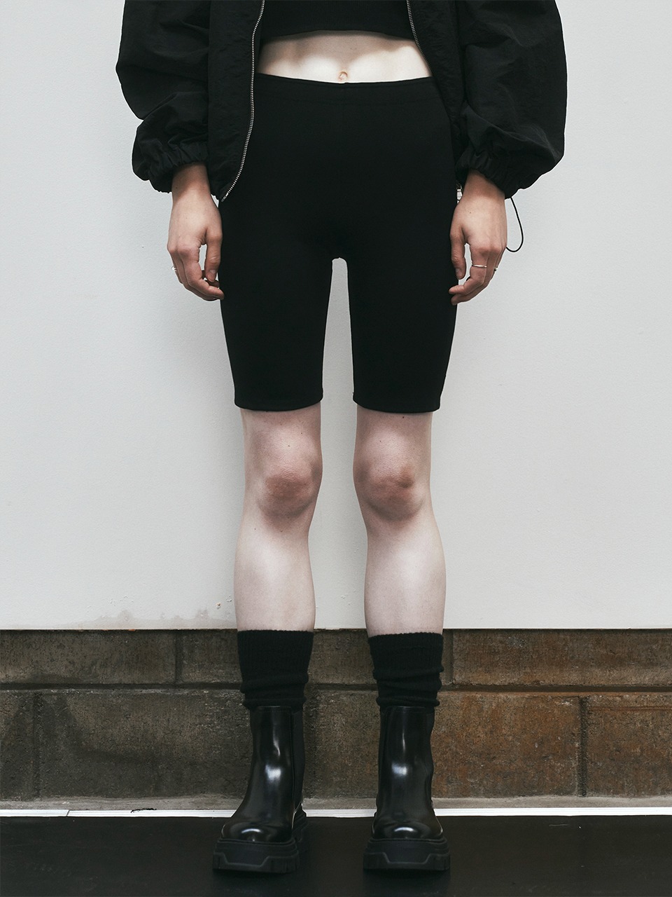 Minimal Stretchy Biker Shorts (Black)