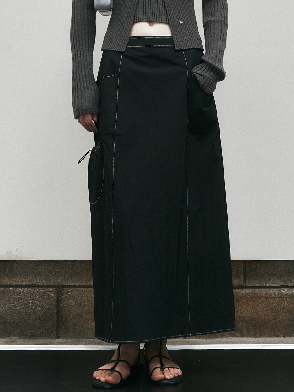 Stitch Line Cargo Long Skirt (Black)